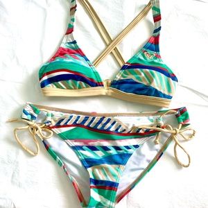 Roxy Bikini Set